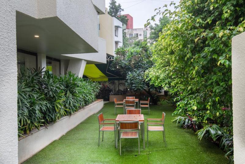 Hotel Mint Montvert Baner Pune Bagian luar foto