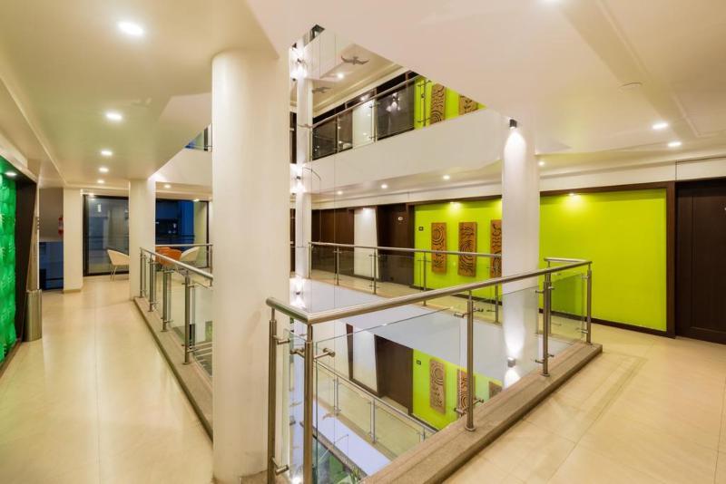 Hotel Mint Montvert Baner Pune Bagian luar foto