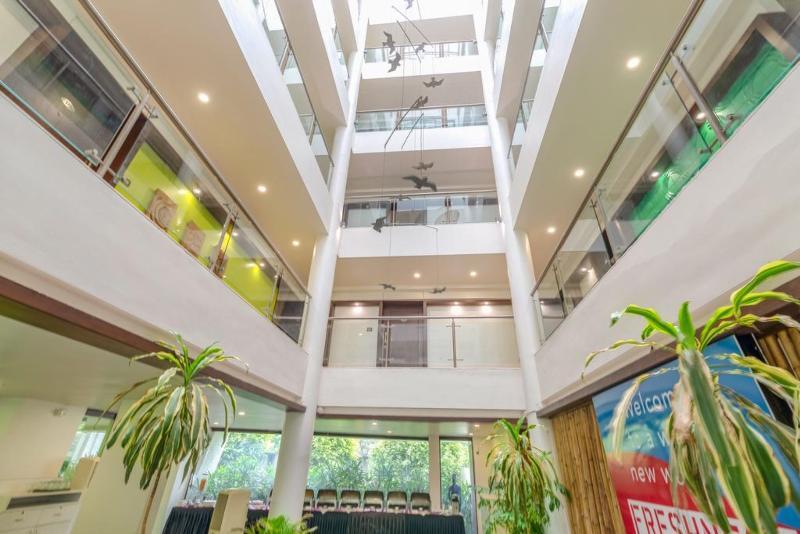 Hotel Mint Montvert Baner Pune Bagian luar foto