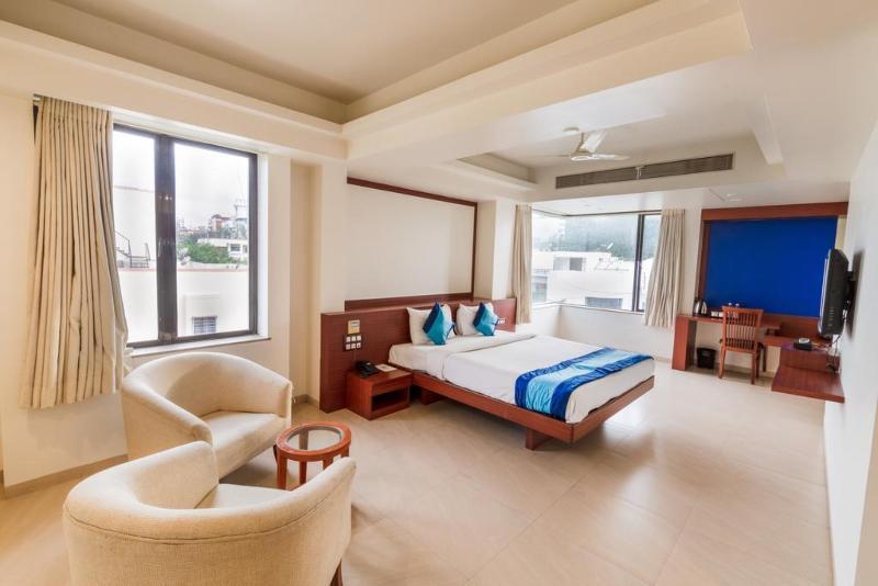 Hotel Mint Montvert Baner Pune Bagian luar foto