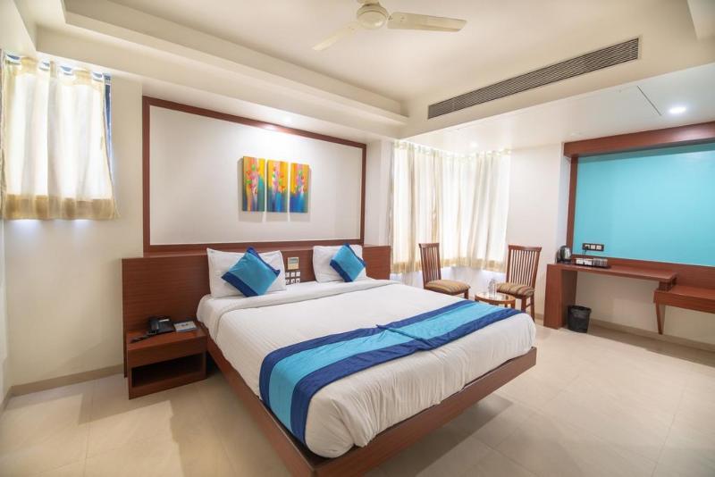 Hotel Mint Montvert Baner Pune Bagian luar foto